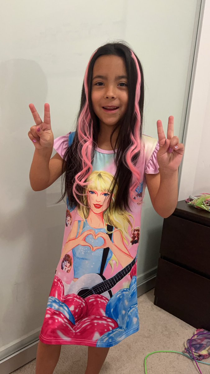 brietrying13's tweet photo. Nothing better than watching baby Swifties experience their first Taylor concert 🥺this little birthday cutie will be in section 239 row 7 seats 5 and 6! 🫶🏽 @taylornation13 https://t.co/TIJ0Q8wTGP