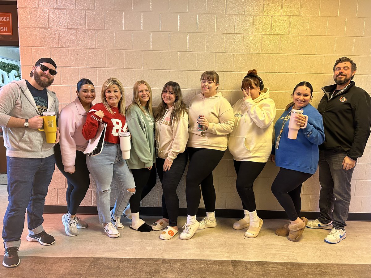 Eng2PAPStringer's tweet photo. We are always down for a good theme day! Bet you can’t guess yesterday’s theme 😉🤪 #ChooseLP https://t.co/g21qCx98fT