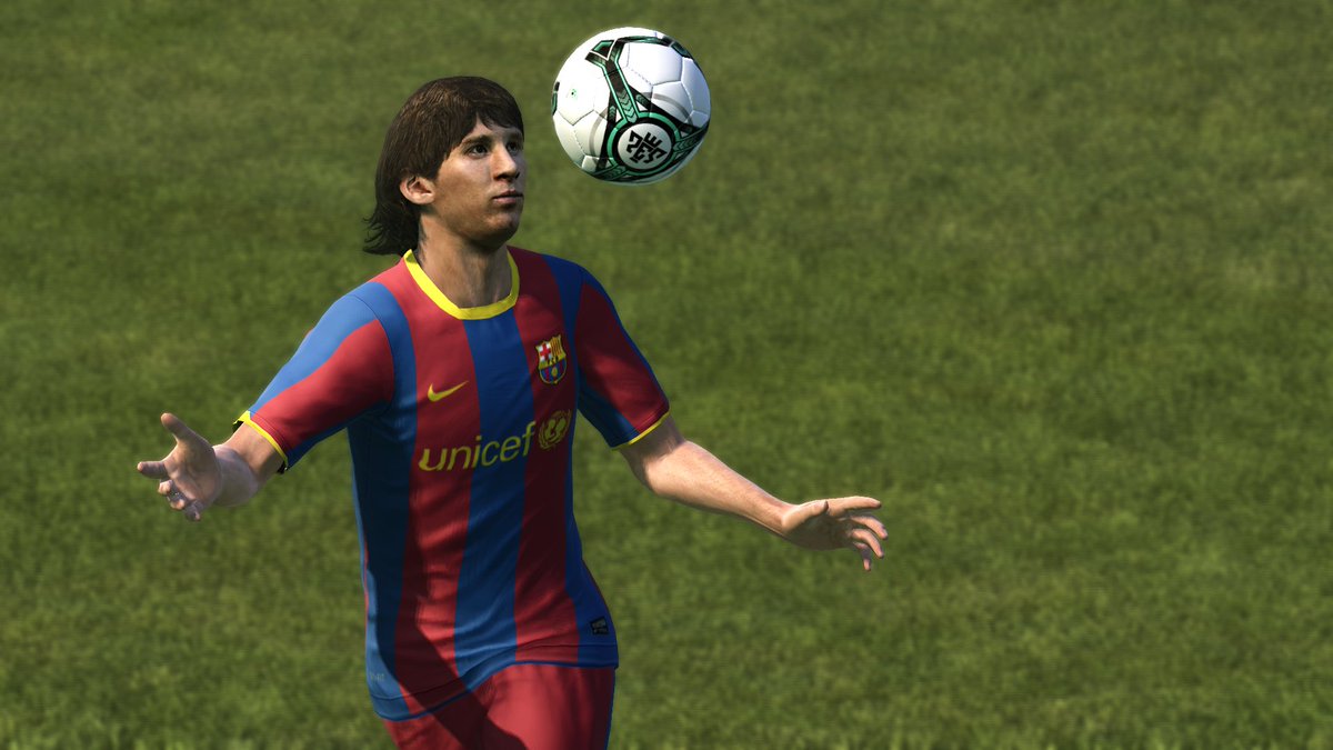 FujimaruPro's tweet photo. Ronaldo vs Messi 14 years ago #pes2011 

🔥 Watch video: ☛ https://t.co/DENIsnK5aB https://t.co/IRjy6xMhA4
