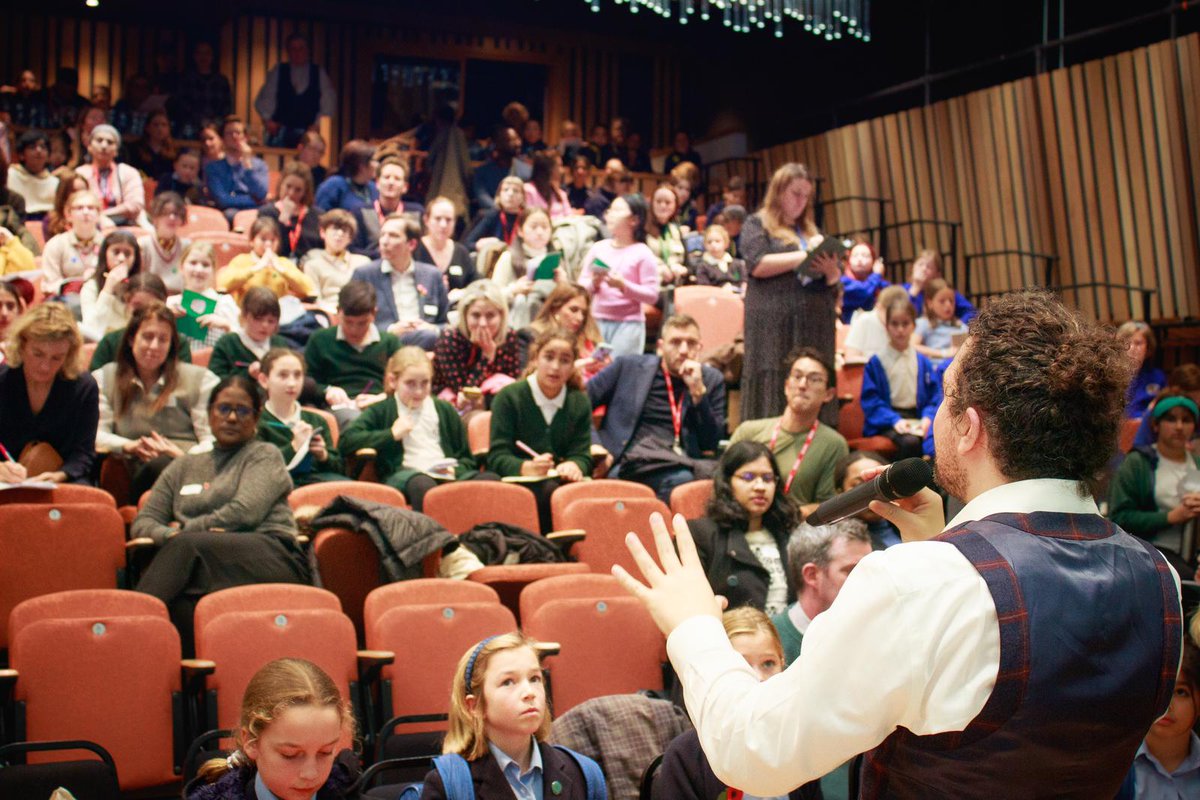Last night we had 7 teams UNDEFEATED after three incredible rounds of debating. Congratulations to <a href="/GoldiesSchool/">Goldbeaters School</a> @ColeridgeN8 <a href="/StStephensLBHF/">St Stephen's CE Primary School</a> @ickfordprimaryschool <a href="/TheGowerSchool/">The Gower School</a> <a href="/SCHSgdst/">Streatham & Clapham High School</a>