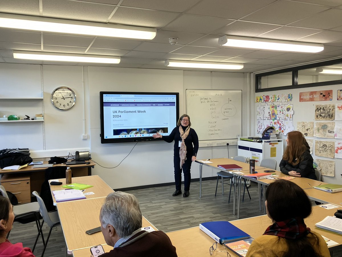 It’s wonderful when you get to a location during UK Parliament Week and the group lead is already talking about it ! Tutor Mercedes introduced the special week before I arrived 😄 #ukpw #ukpw2024 <a href="/UKParlEducation/">UK Parliament Education</a>