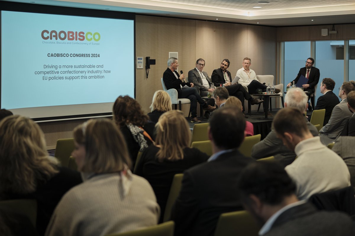 Safe treats for #foodallergy patients! 🍬✅ 

At the <a href="/CAOBISCO_EU/">CAOBISCO</a> Congress, EFA highlighted the need for harmonised EU-wide precautionary allergen labelling #PAL regulations based on science. 

Clear, reliable food labels are crucial for protecting public #health! 

📷Romain