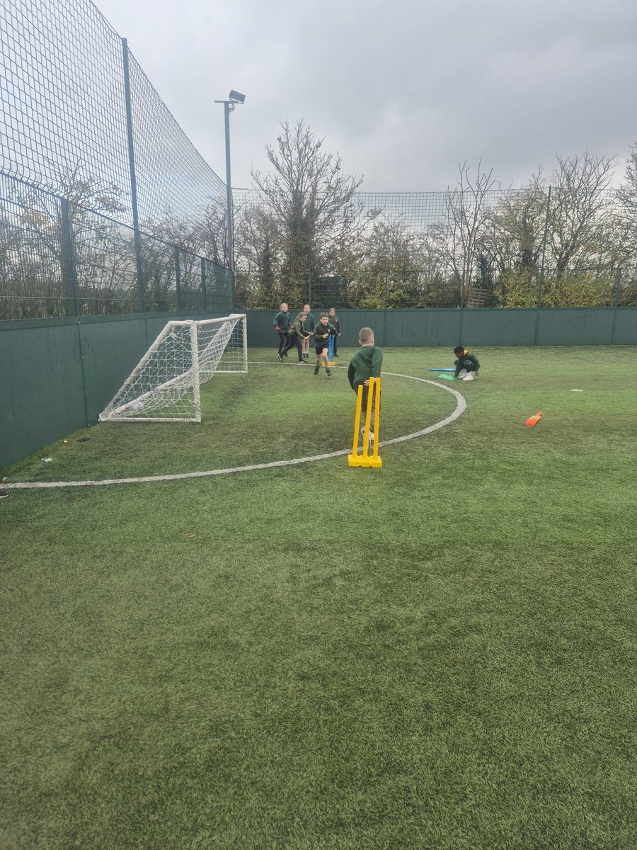 B4BPEF's tweet photo. On Monday, our super Year 4 teams did an amazing job. They took turns and showed great sportsmanship. M4 even got to the next stage, well done! https://t.co/Pz8vWblNVa
