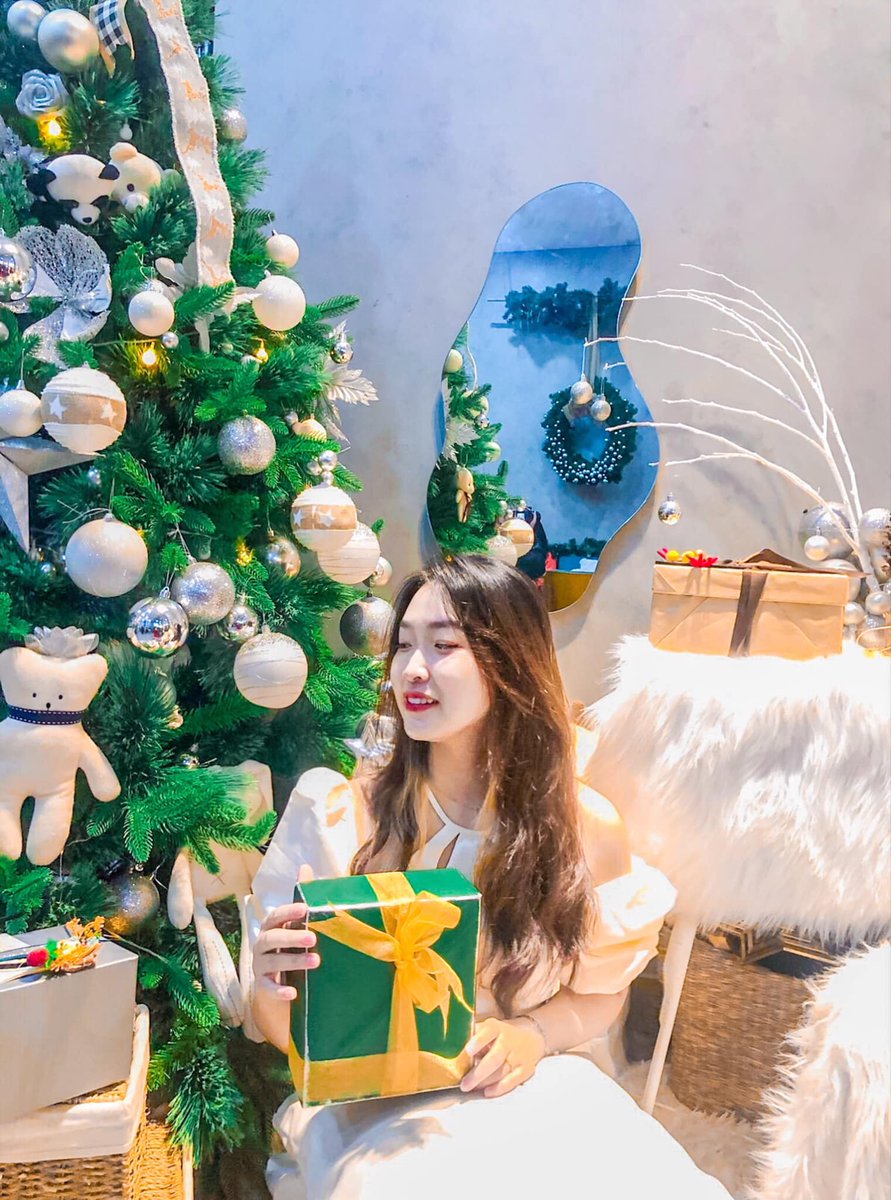 Your generosity knows no bounds. Thanks, my friend. The author's perspective is refreshing. Toya Lavecchia