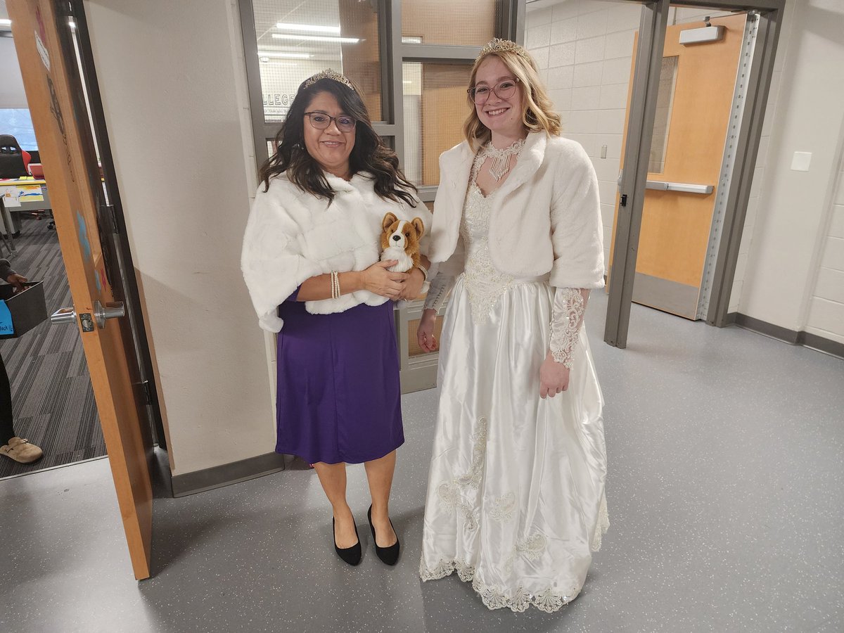 Rose Lenz tweet media