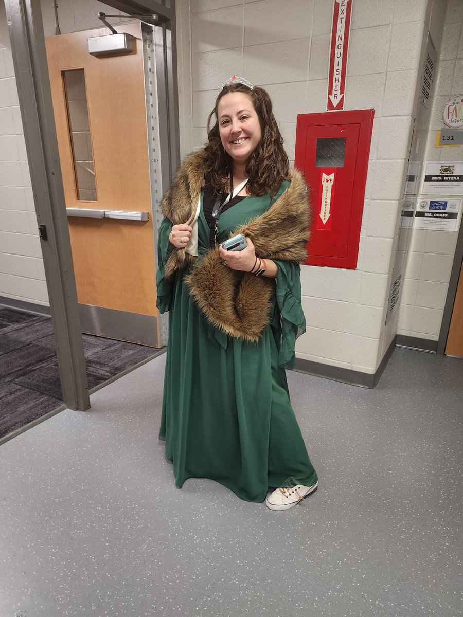 Rose Lenz tweet media