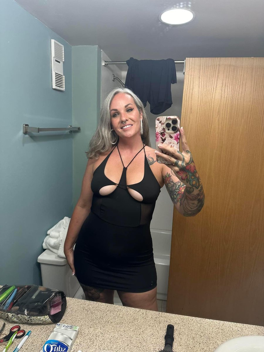 Elaysmith5's tweet photo. Birthday in a few days😊🥳🥰❤️ https://t.co/2x8BEANS9a