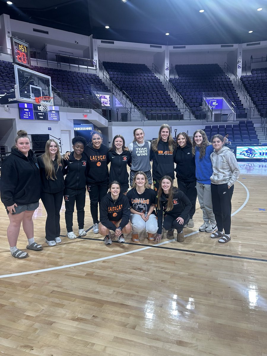 Quick stop in Abilene yesterday on the  way to the Frenship Tournament.

Thank you to <a href="/ACUWBB/">ACU Women’s Basketball</a> and <a href="/coachgoodenough/">Julie Goodenough</a> for allowing us to watch your practice! 

An added bonus was getting to see Coach Hull’s niece <a href="/PaytonHull4/">Payton Hull</a>!