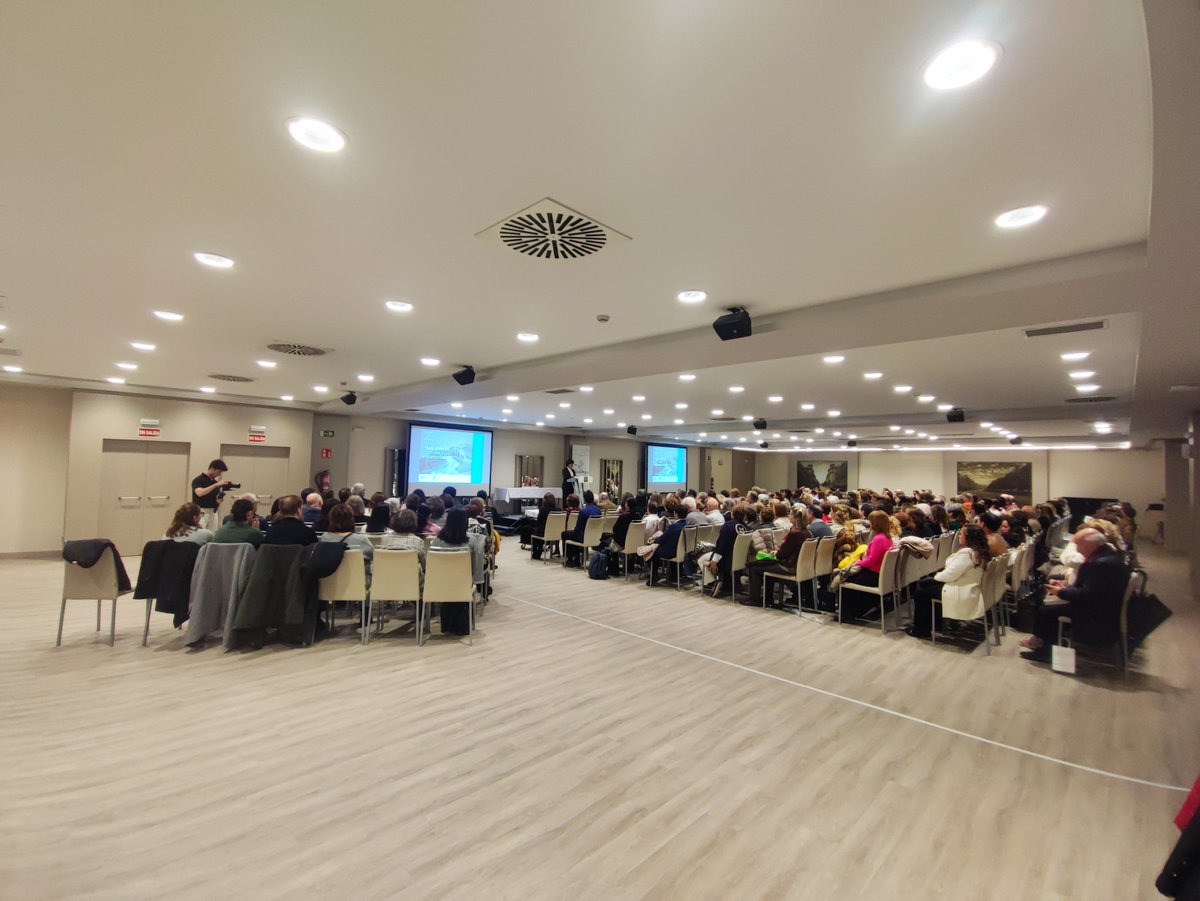 Voluntariado Navarra (@voluntariado_na) on Twitter photo 👏Agradecemos a la Fundación Profesionales Solidarios por hacernos partícipes de la gala del XX Aniversario y la entrega de los V Premios Profesionales.
👉Gracias por contribuir al desarrollo humano a través del voluntariado.
<a href="/FundProfSol/">PROFESIONALES SOLIDARIOS</a> #3PlanVoluntariado 👏Agradecemos a la Fundación Profesionales Solidarios por hacernos partícipes de la gala del XX Aniversario y la entrega de los V Premios Profesionales.
👉Gracias por contribuir al desarrollo humano a través del voluntariado.
<a href="/FundProfSol/">PROFESIONALES SOLIDARIOS</a> #3PlanVoluntariado