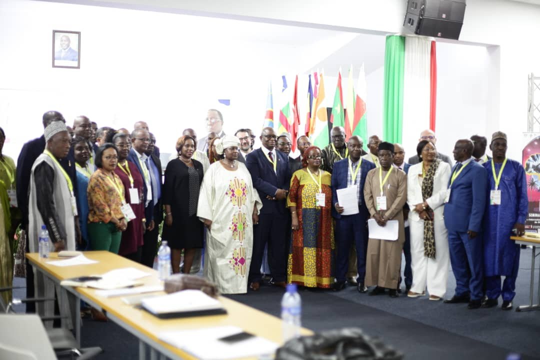 PhilosTop's tweet photo. #Burundi The official membership ceremony of the French-speaking Social Dialogue International to the global coalition for social justice held this Nov. 20, 2024 in @MairieBuja,during the 2nd day activities of the 6th workshop of social dialogue. @MFPTE_bdi @_AfricanUnion https://t.co/sNhk9Fl5a3