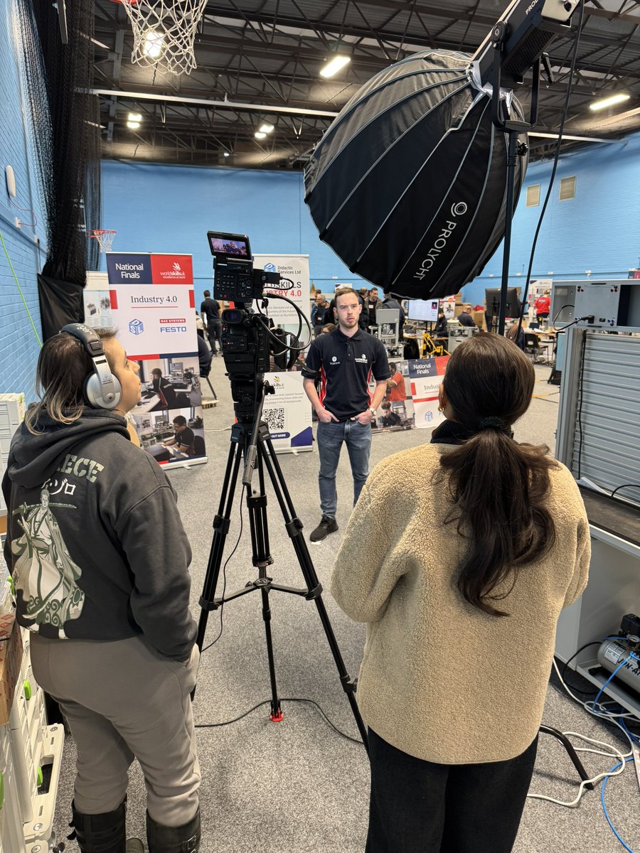 Tameside College tweet media