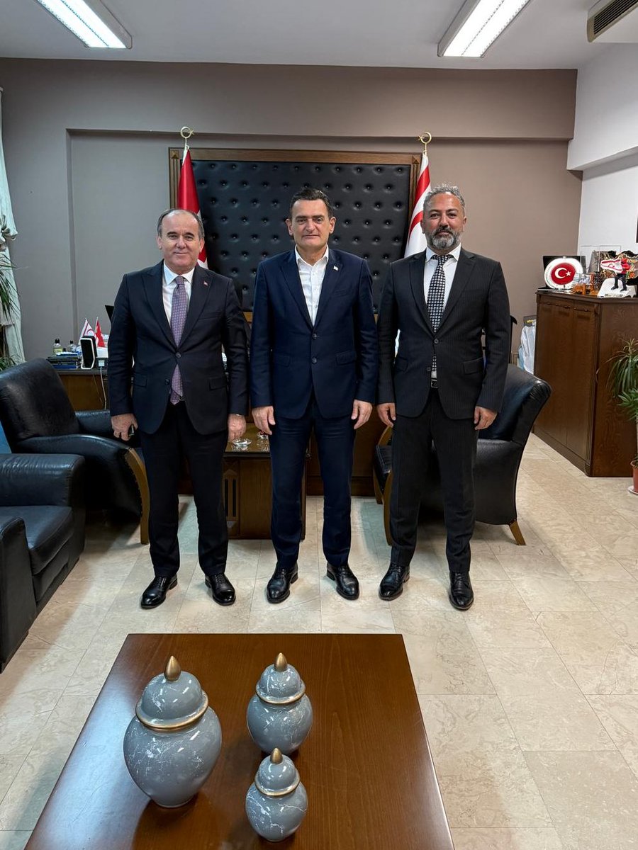 AlaattinCakir07's tweet photo. Partimizin Yüksek İstişare Kurulu Üyesi Av. Mikail Şahan ile birlikte Kuzey Kıbrıs Türk Cumhuriyeti İçişleri Bakanı sayın Dursun OĞUZ'u ziyaret ettik. 

Sayın başkanımıza kabulleri ve yakın alakaları için teşekkür ediyoruz. 

@bbpgenelmerkez 
@Mikailsahan_ 
#KKTC