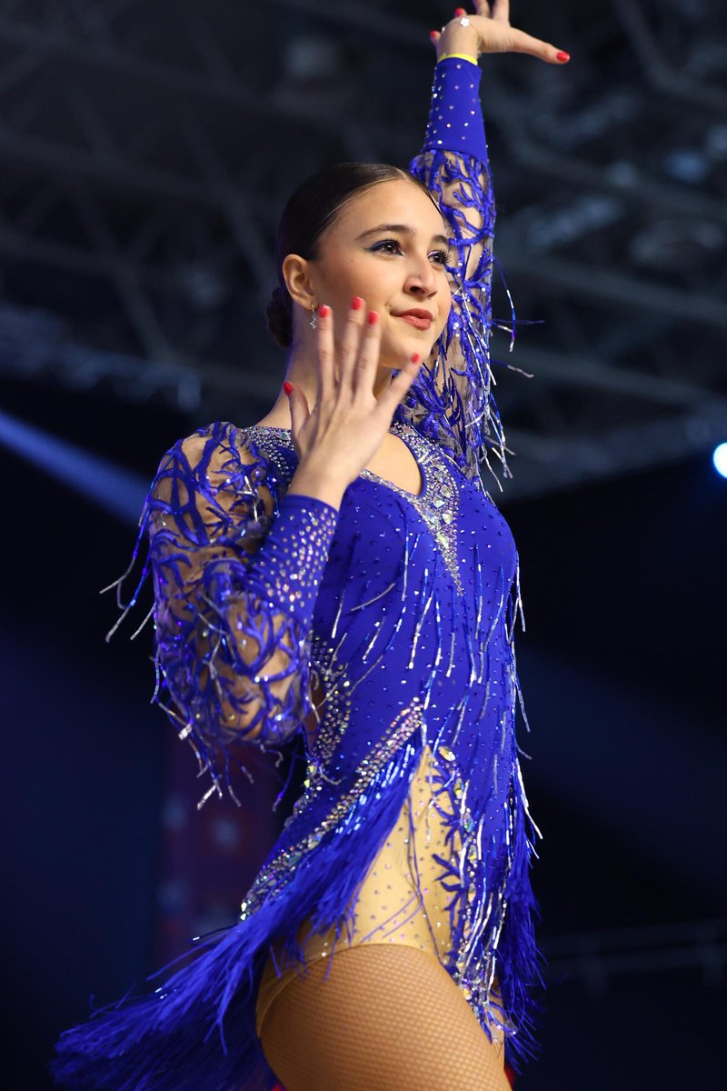 demirkemal08's tweet photo. Makedonya’nın Üsküp şehrinde düzenlenen IDO WORLD DANCE CHAMPIONSHIP yarışmasında, Bursa Bademli Kampüsü öğrencimiz Milli Dansçı Beren Aydın, partneri Ali Efe Aydın ile “Salsa Couple Junior 2” kategorisinde Dünya Şampiyonu, “Salsa Duo Junior 2” kategorisinde Dünya 2. si oldu💐 https://t.co/HkOPGXC2u6