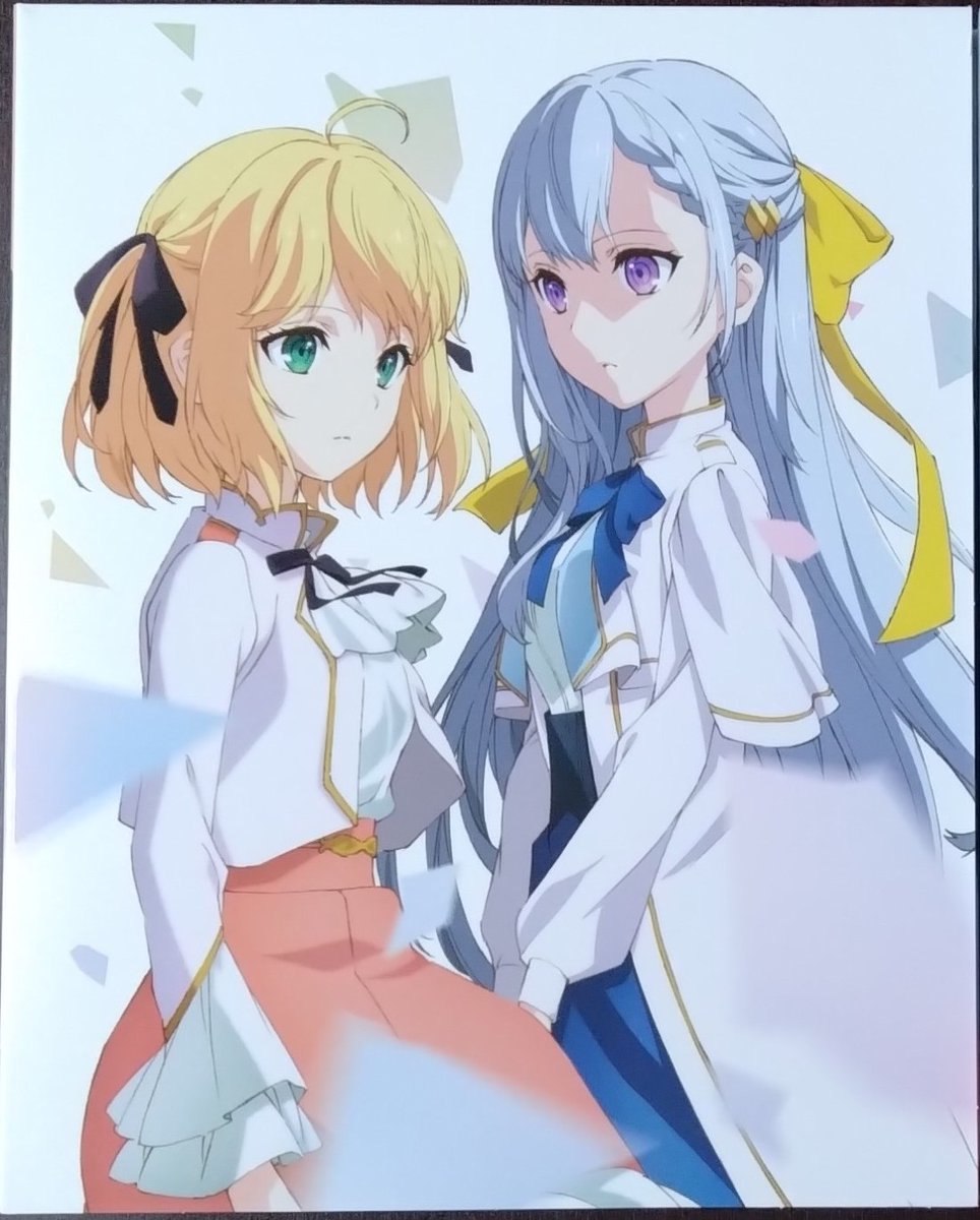 JIN_from_pixiv's tweet photo. 声のお話です
王姉殿下の周りには
日々、多くの顔ぶれが集まっています
技術を究め高める目的の重要な場面から
気を許してよいと分かる気さくな呼びかけも
彼女が振り向き、あるいは自ら笑いかけるのは
その表情、趣に至るまで
世によく知られる、命の吹き込まれた声でしょう
#転天
#PrincessGenius https://t.co/SgYPulotXK