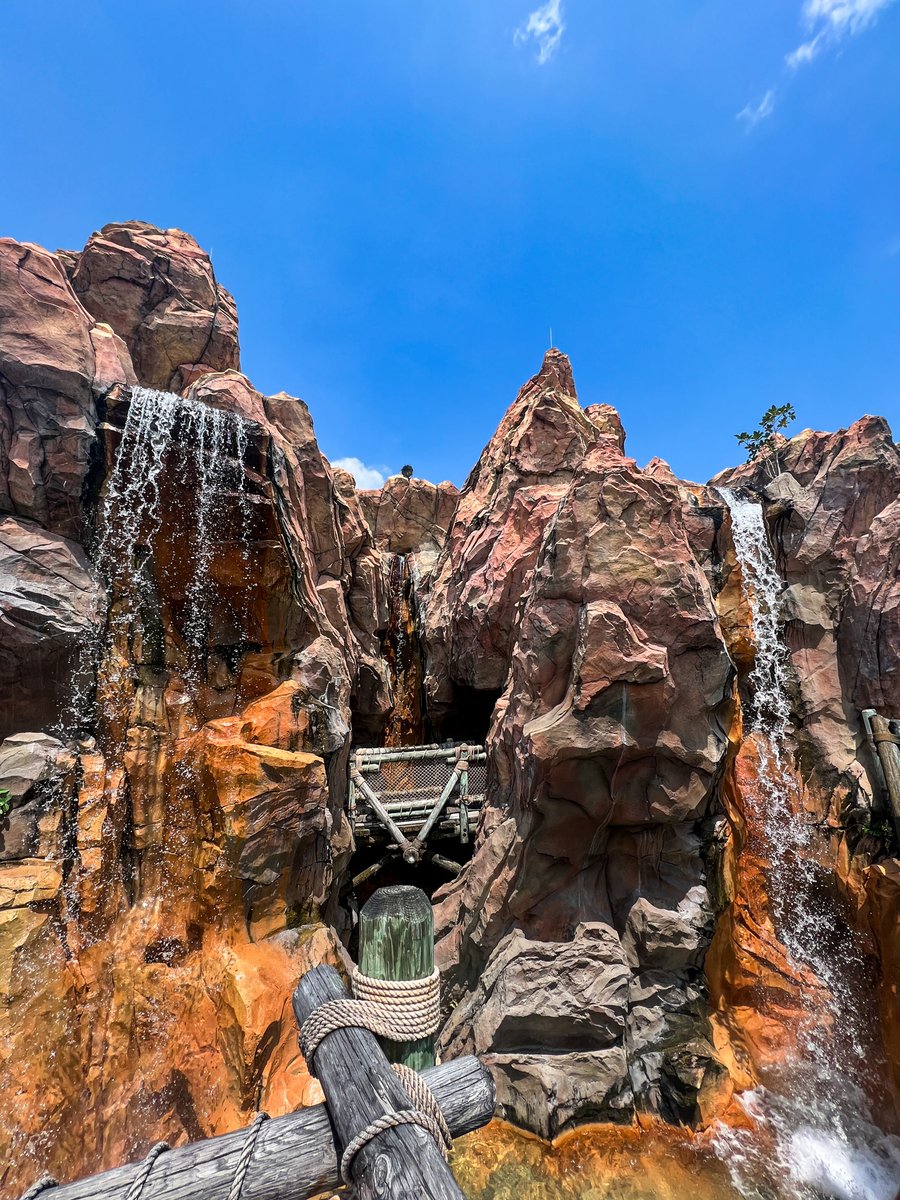 UniversalORL's tweet photo. "As a child, I yearned for the mines." https://t.co/89MkY4hrnL