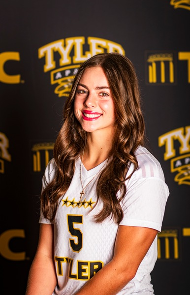 Madison05050505's tweet photo. I enjoyed my time at TJC it is time to start the next chapter.  I wanted to thank Coach Rose, Coach Kati, Coach Key for helping me to become a better soccer player.  I am looking for my next college that I can help lead to a conference championship or national tournament run. https://t.co/qg0o5etfER