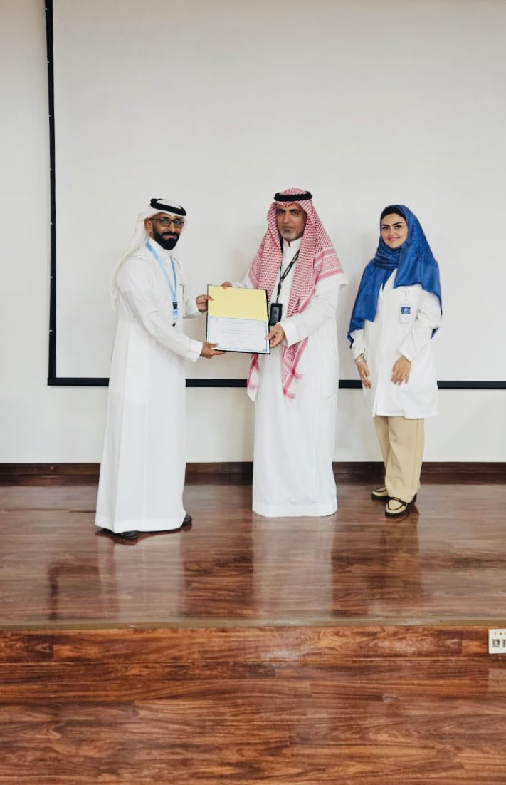 Mph_Awad's tweet image. تحت رعاية سعادة الدكتور محمد باجبير المشرف العام على مستشفى الملك فهد بجدة- عضو تجمع جدة الصحي الثاني @Jeddah2HC ، وبالتعاون مع قسم الفيزياء الطبية تم اليوم ولله الحمد اختتام "دورة الإستجابة الطبية للطوارئ النووية والإشعاعية"، استمرت هذه الدورة ليومين بمشاركة نخبة من المتحدثين من…