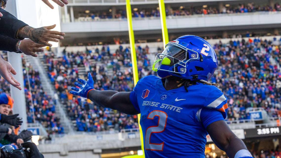#AGTG Boise State Offered🔵
<a href="/JuCoFootballACE/">JuCo Football Forer</a> <a href="/JUCOFFrenzy/">JUCO Football Frenzy</a>