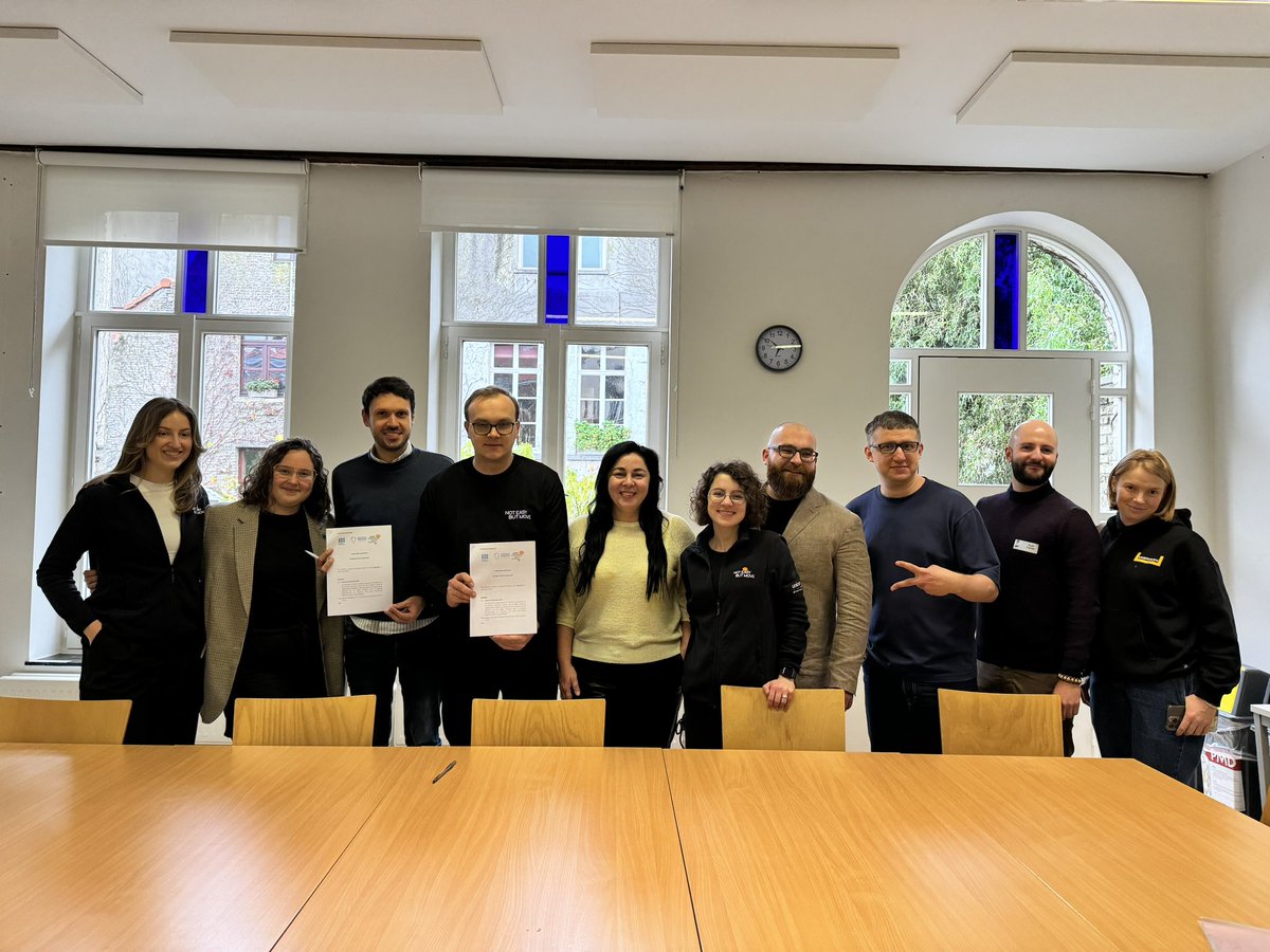 Officially! Just signed an agreement between #Lviv and <a href="/Youth_Forum/">European Youth Forum</a> 🤝

So next year - Lviv 🇺🇦 will host the European Youth Capital 2025 

Great job of big team 💪

This title belongs to all brave 🇺🇦 young people who defend our country and democratic world ✊ 

<a href="/lviveyc2025/">Lviv the European Youth Capital 2025</a> 👍