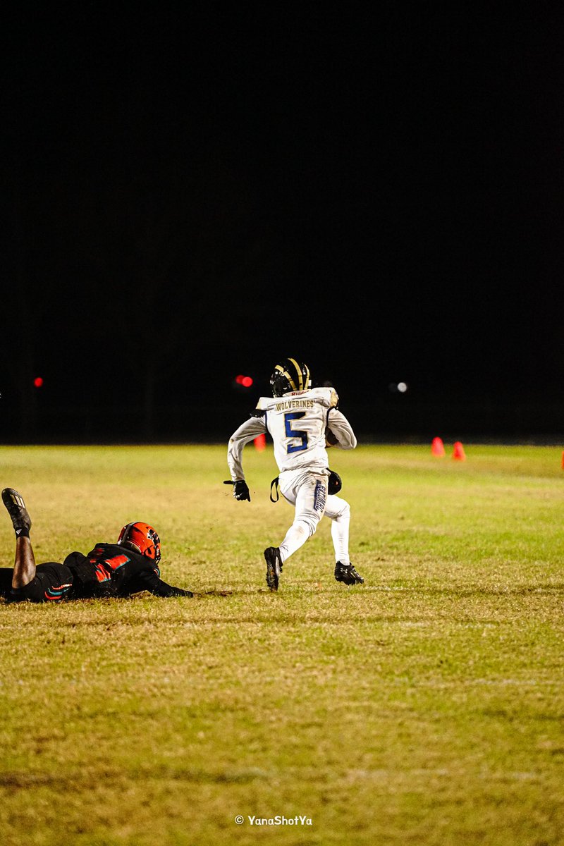 Senior Year Tape!
<a href="/CoachBanks__/">S. Banks</a> @TyTobias_ 

hudl.com/v/2Qg5Ju 

Korie Cobham 
2025 DB/WR/Specialist
4.3 GPA