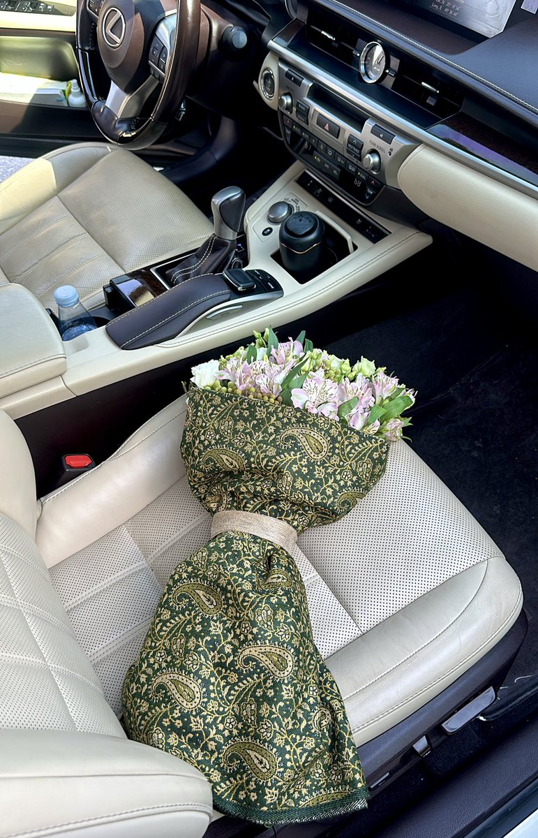 nourrrr_bo's tweet image. ما يستاهلنِي إلا اللي لي تعنّى ❤️