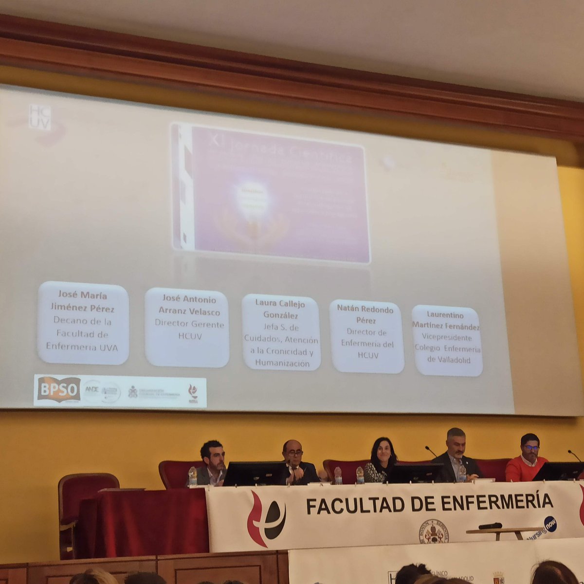 Comenzamos. Hospital Clínico Universitario de Valladolid. XI Jornada Científica y II Nursing Research Challenge
 Compartiremos CIENCIA Y CUIDADOS <a href="/Bpso_Host_CyL/">BPSO_HOST_CastillayLeón</a> <a href="/Merfcastro/">Mercedes</a>