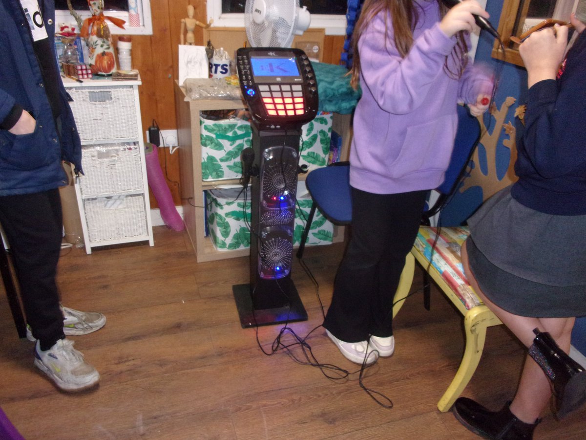 folkestoneshed's tweet image. Karaoke last night, singing , laughing and dancing.