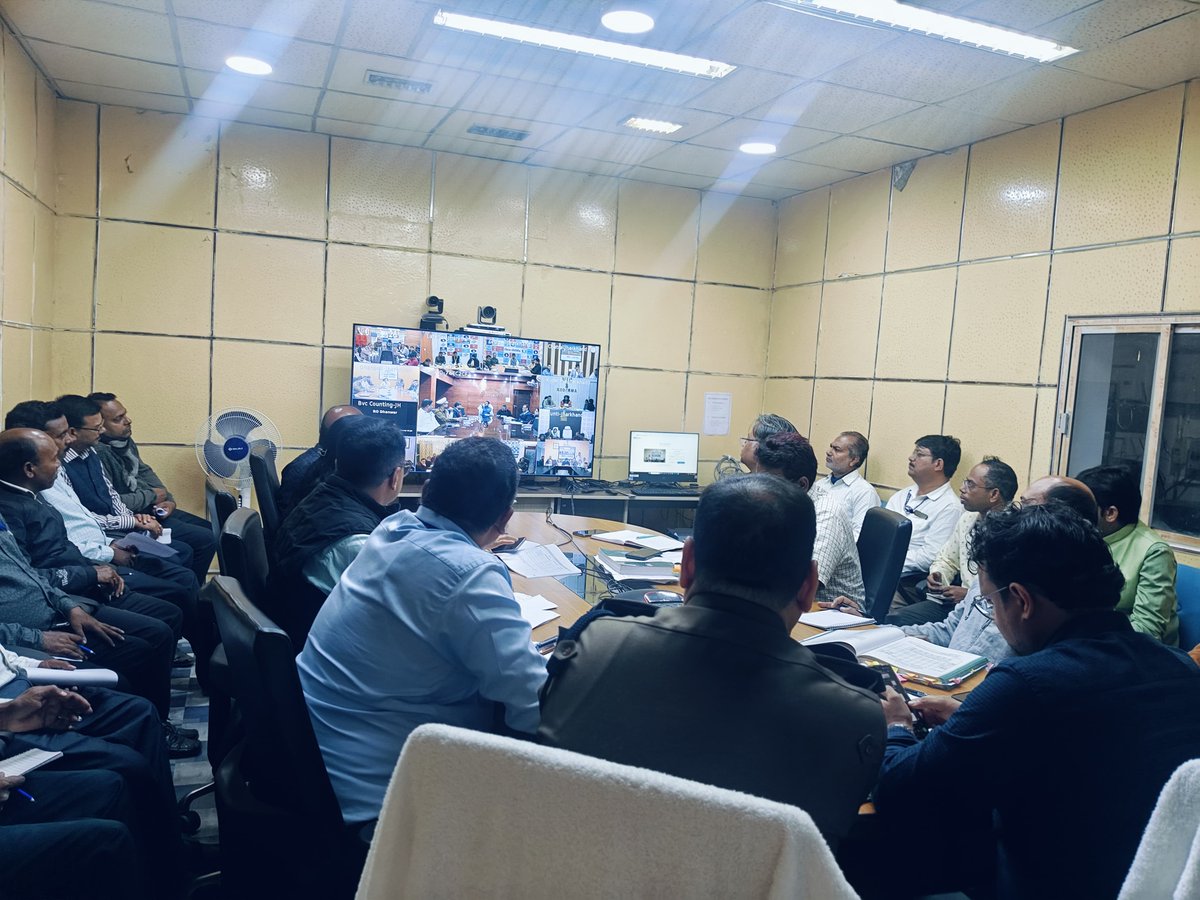 dc_sahibganj's tweet image. मुख्य निर्वाचन पदाधिकारी के0 रवि कुमार की अध्यक्षता में 23 नवंबर को होने वाली मतगणना के लिए वीडियो कॉन्फ्रेंसिंग के माध्यम से 
मतगणना प्रक्रिया के सभी पहलुओं पर समीक्षा एवं विस्तृत दिशा-निर्देश दिया गया ।
#AssemblyElections2024 #CountingDay @ceojharkhand  @ECISVEEP