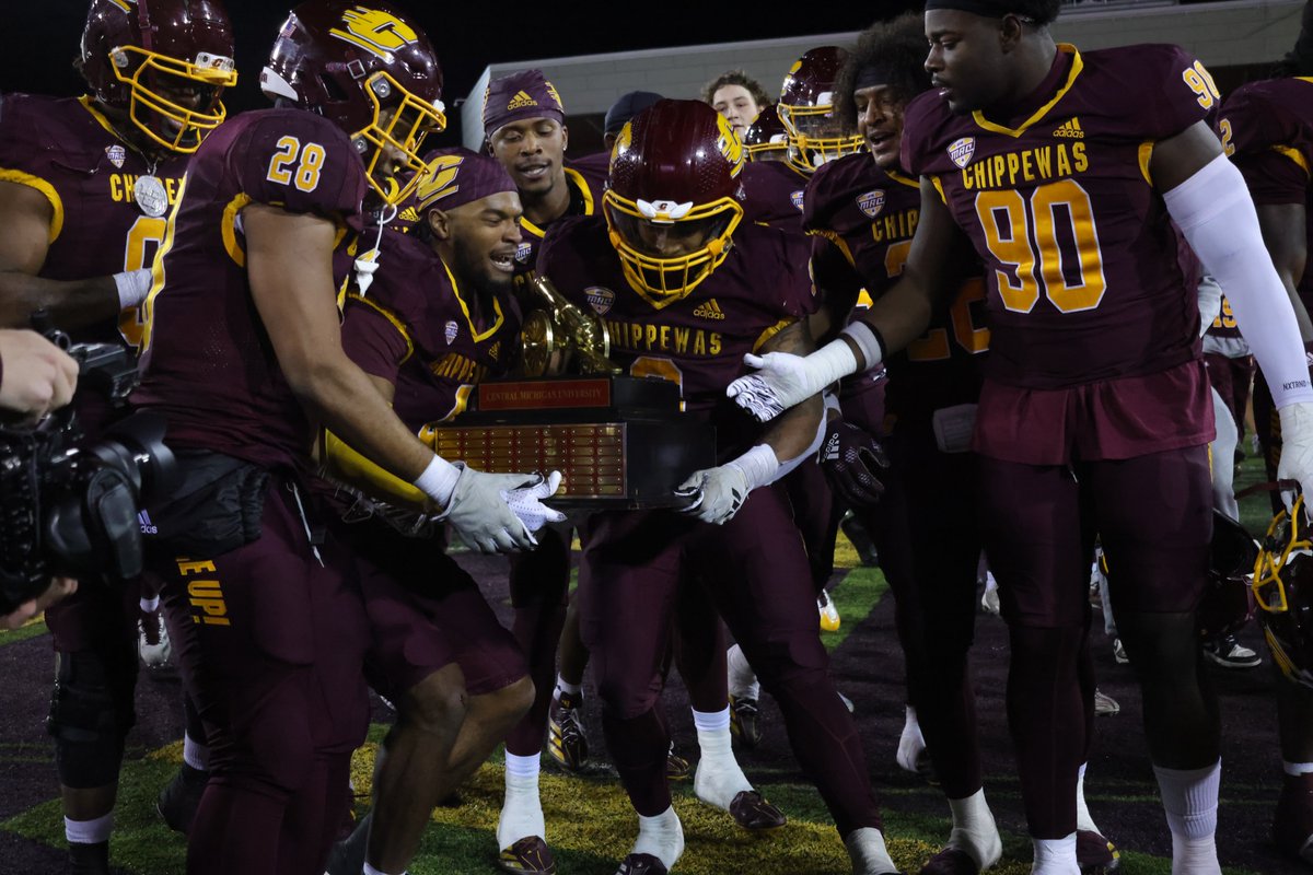 CMU Football Video (@cmufbvid) on Twitter photo 