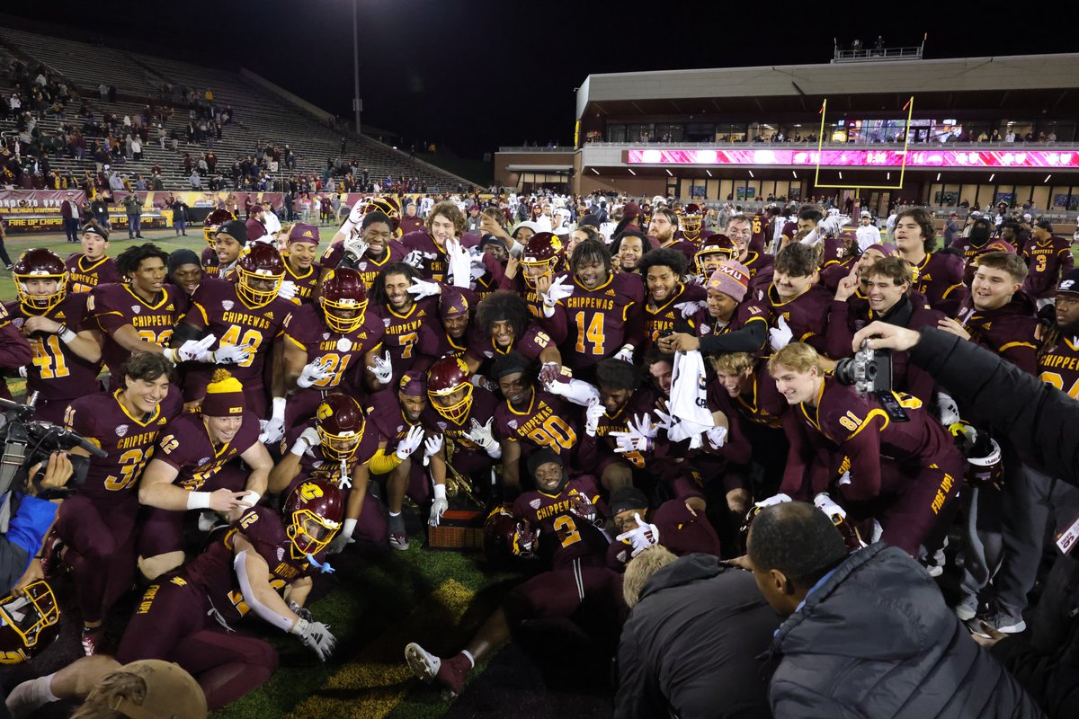 CMU Football Video (@cmufbvid) on Twitter photo 