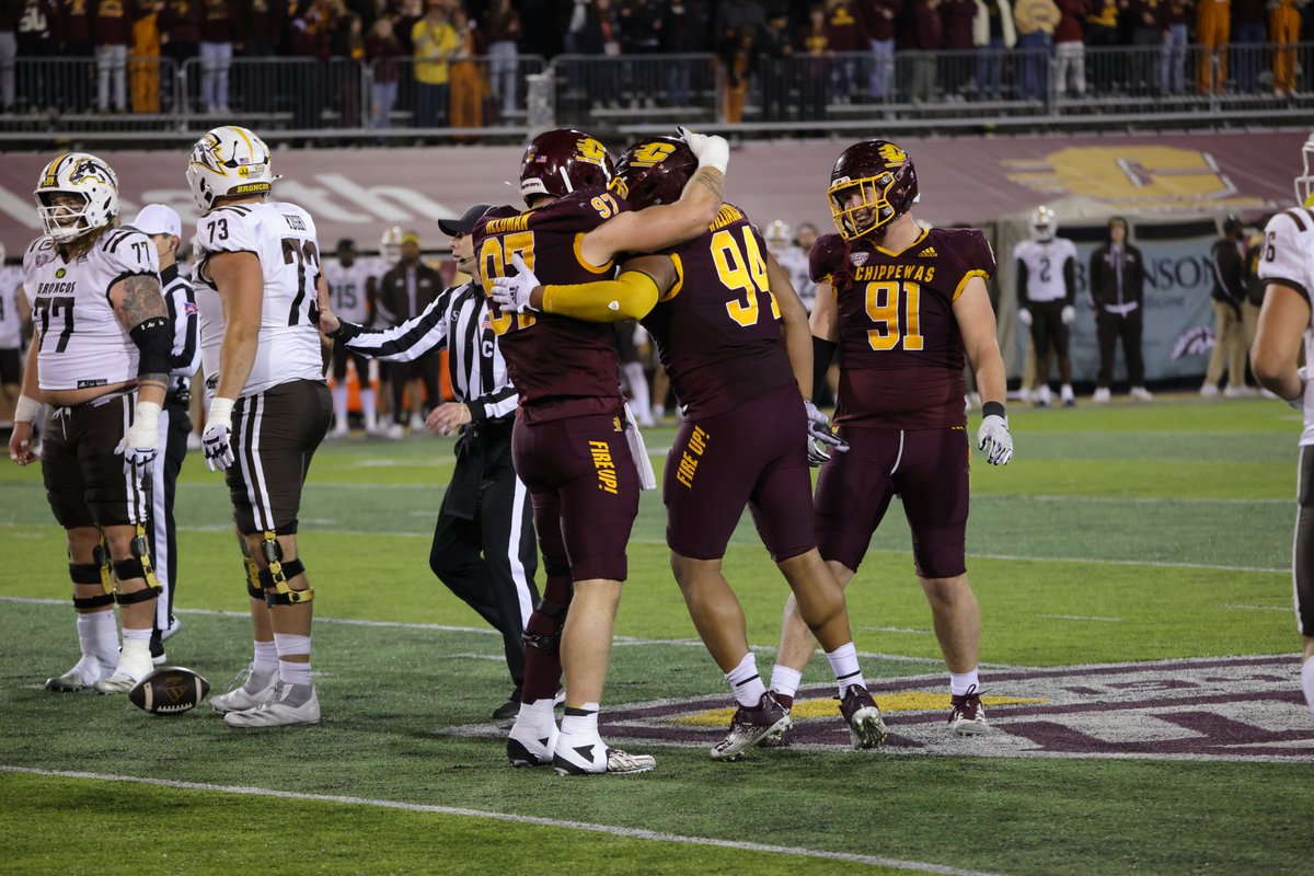 CMU Football Video (@cmufbvid) on Twitter photo 