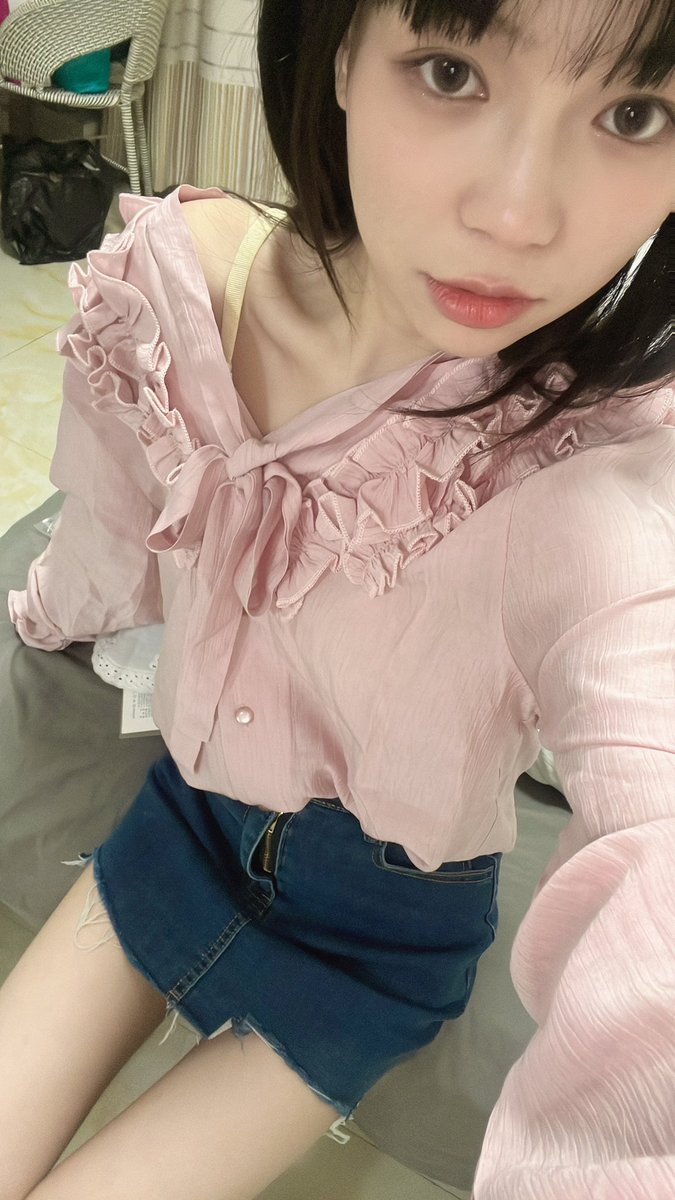 我知道他想要什么，可是我给不了他。我给过你的，再也给不了别人
#反差 #淫荡 #学生妹 https://t.co/cL5DdC3ZYl