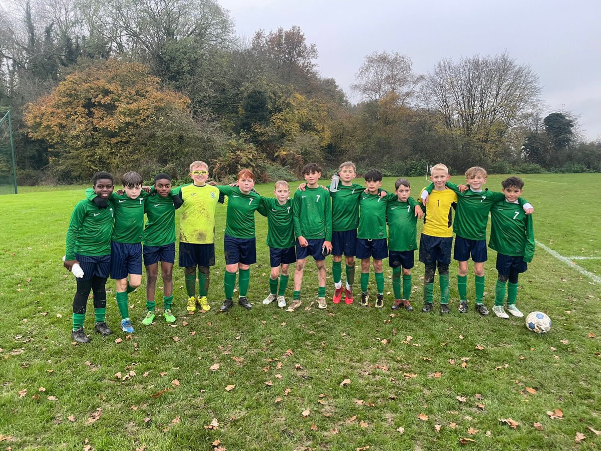 StanPEDance tweet media