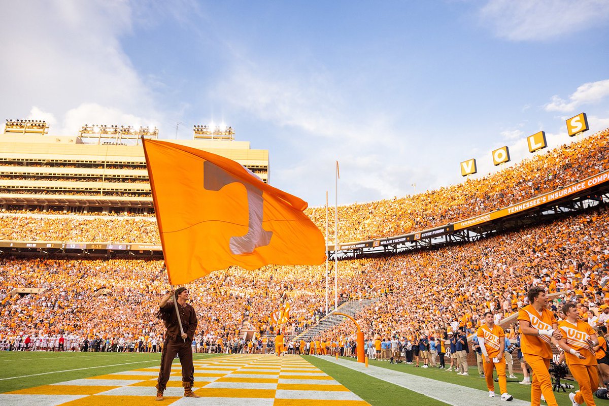 More_Issues's tweet image. 🟧⬜️🟧TICKET GIVEAWAY⬜️🟧⬜️

We have two tickets we are giving away for the Tennessee/UTEP game on Saturday!

We will pick a winner tomorrow morning at 10. Repost this to enter and you must be following🍊