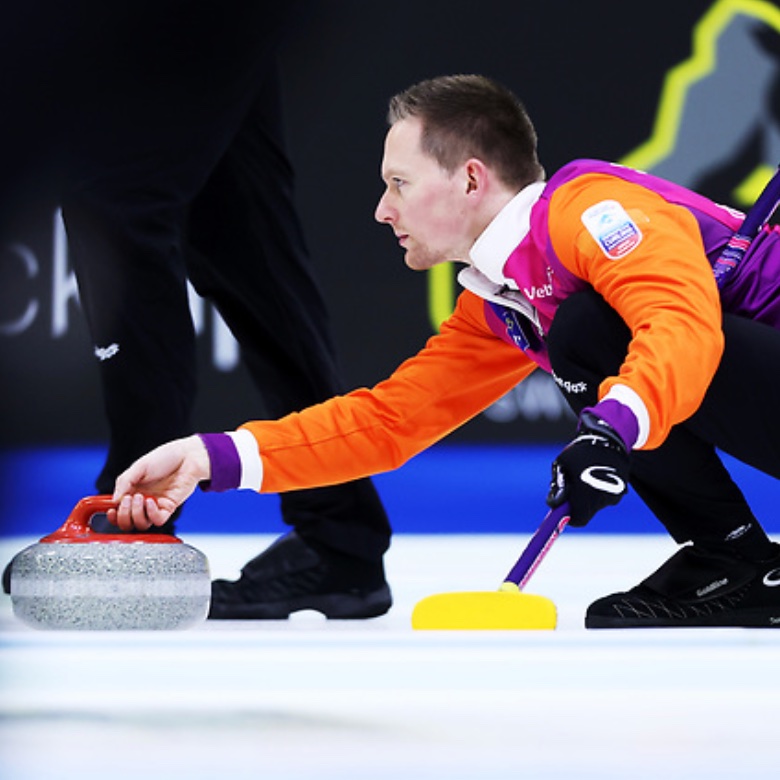 Einde EK 😔

Een plek bij de beste acht en daarmee kwalificatie voor het WK was vooraf het doel. Helaas eindigen onze mannen op een negende plek 😓

Via het olympisch kwalificatietoernooi is er wel nog kans op plaatsing voor de Winterspelen.

#TeamNL