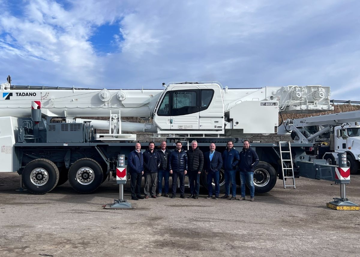 TadanoGroup's tweet image. The GT-800XL-2 is absolutely ideal for taxi crane service. This dynamic 80-ton truck crane features a 154.3’ boom and a 58.7’ bi-fold jib, 65-mph capability and supreme operator comfort. #Tadano #Reliability #Utilization #Value
