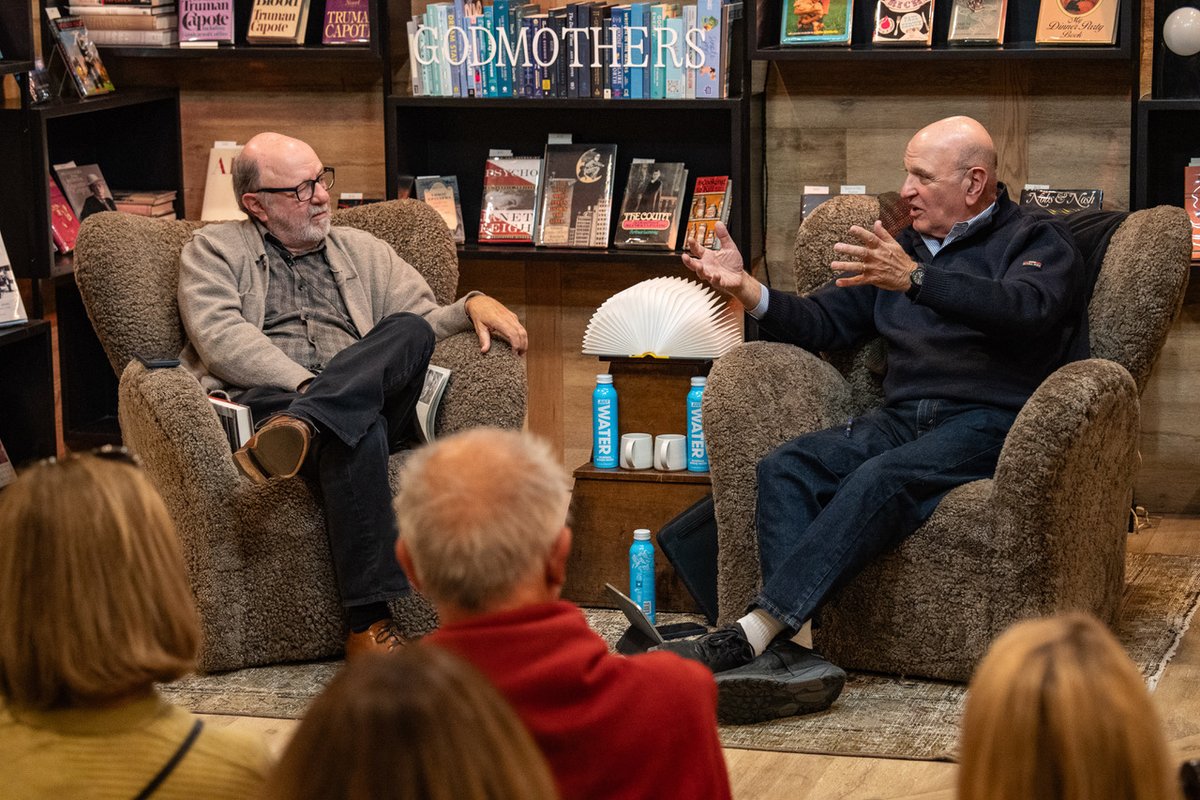 melvillehouse's tweet image. Andrew Davis, co-author of DISTURBING THE BONES, at Godmothers bookstore in Summerland, CA. @AndyDavisFilms 
@inSardigna 

mhpbooks.com/books/disturbi…