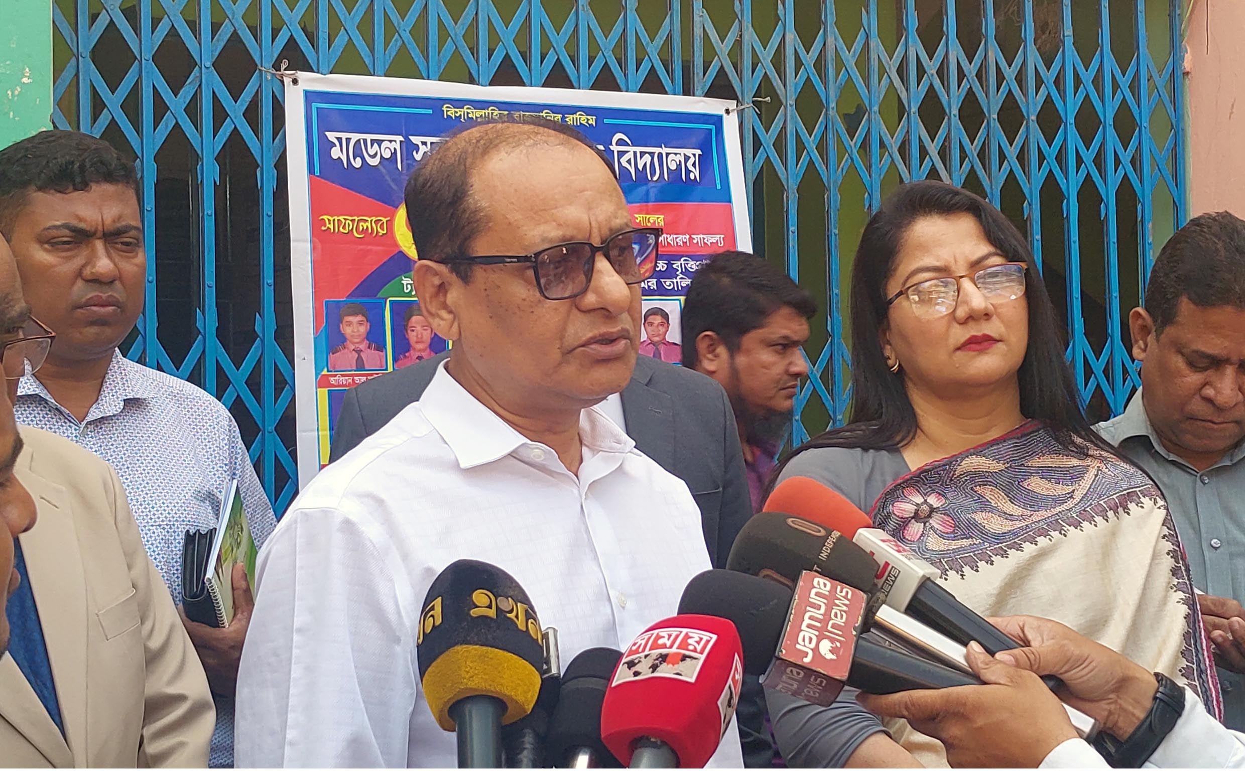 শিক্ষার্থীরা ঝড়ে পড়ার অনেকগুলো কারণ আমরা খুঁজে পেয়েছি,গণশিক্ষা উপদেষ্টা