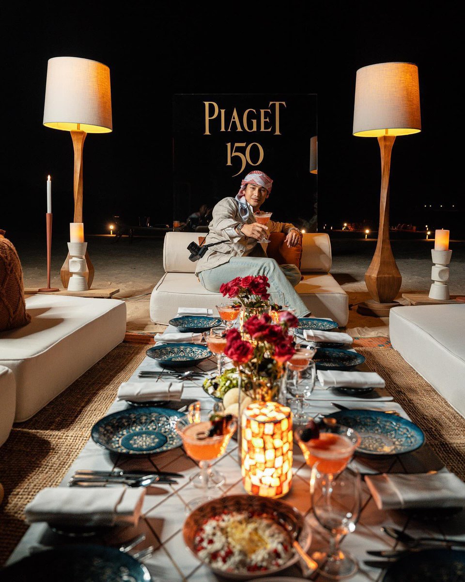 Nuab5035Ac's tweet image. ภูมิใจกับอาโปที่ได้ร่วมงาน Piaget Abu Dhabi High Jewellery Event ในฐานะGBA วันนี้พี่เอเจ้าเดิมแจกแก้วเก็บความเย็น 1 ใบกติกาคือ รี+แมนชั่นอวยยศถึงอาโป+ติดkw+กดใจ+แปะรูป สุ่มแจก 22/11/67 : 4 ทุ่มค้าบ

PIAGET HIGH JEWELLERY X APO
#APOPiagetGalaInAbuDhabi
#ApoNattawin
@Nnattawin1