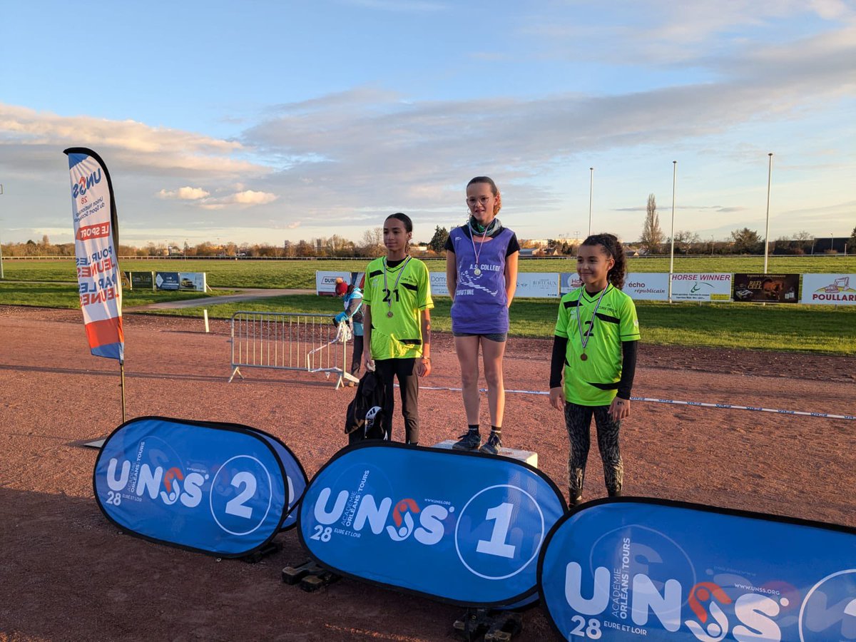 Championnat Départemental de Cross 2024

Retour en images sur la course Benjamines Filles. 

Bravo à toutes ! 👏🏻 

📸 THOMELIN M. 

<a href="/UnssOrleans_SR/">UNSS Orléans-Tours</a> <a href="/unss/">UNSS_National</a> 
<a href="/dsden28/">DSDEN d’Eure-et-Loir - Académie d’Orléans-Tours</a> <a href="/ac_orleanstours/">Académie d'Orléans-Tours</a> 
<a href="/CDOS28/">CDOS28</a> <a href="/eurelien/">Eure-et-Loir</a>