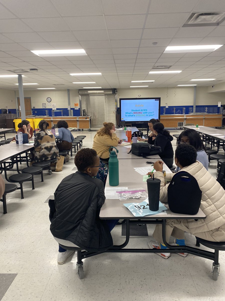 Lindsey Hayek tweet media