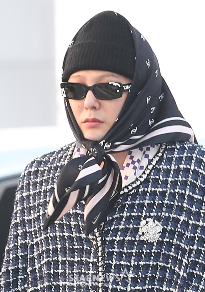 they should be in a cafe somewhere, drink in tea and talking shit about their grandkids