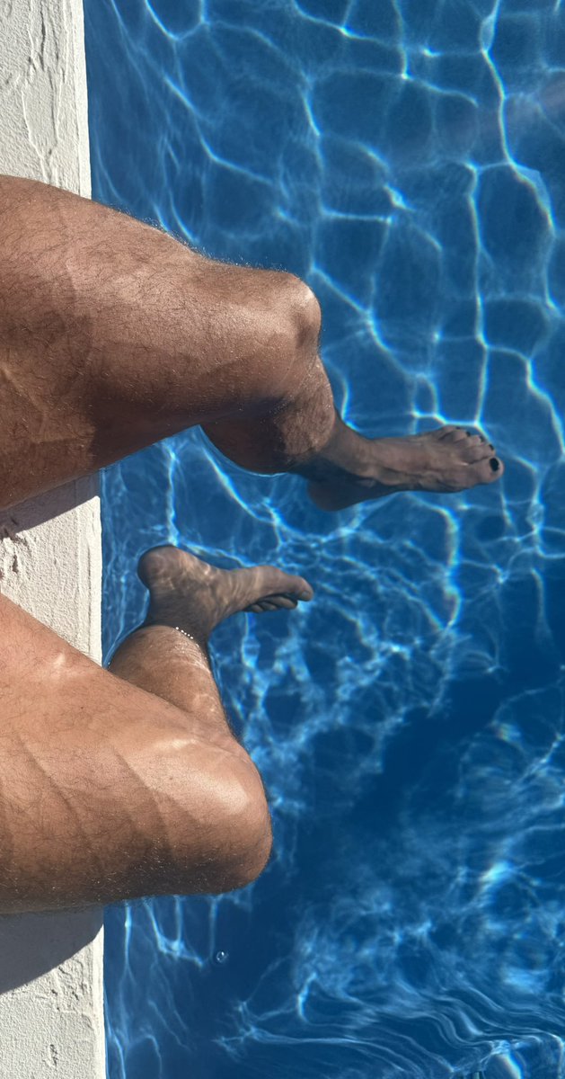 Just so you know, swimsuits aren’t allowed in my pool 🔥

onlyfans.com/felixagm179