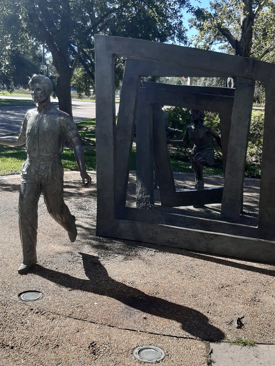 MmcScience's tweet image. On a walk around the museum district in Houston, unexpectedly came across this plaza dedicated to cancer patients, essentially on a large (Texas sized?) traffic island.