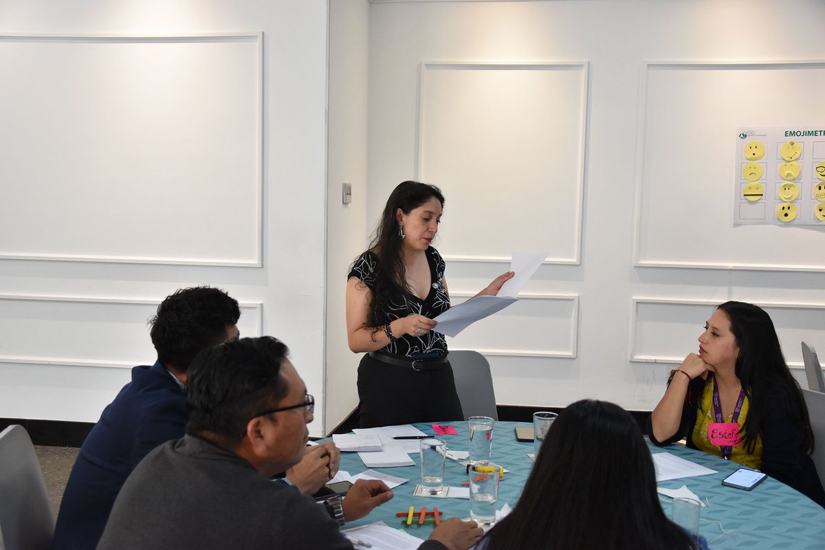 #Taller | Evaluación grupal de escalabilidad con Mineduc

En días anteriores trabajamos junto al equipo técnico de la Dirección Nacional de Mejoramiento Pedagógico del <a href="/Educacion_Ec/">Ministerio de Educación, Deporte y Cultura</a> en un taller de evaluación grupal de escalabilidad de nuestros programas. ✨