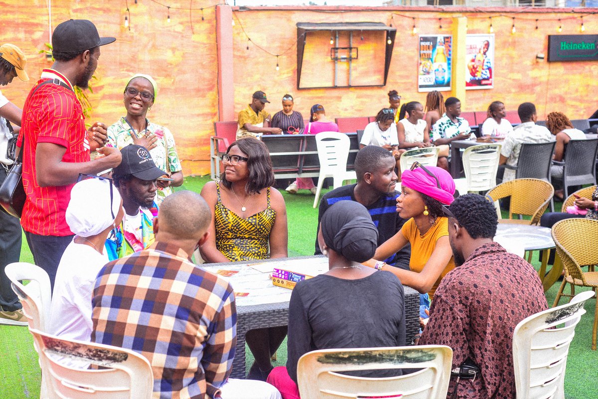 Shots from #ibadangamersparty 
Our very own <a href="/Pharscobee/">Àgbè Loba Gbogbo nìse 1</a> teaching Wise Up Nothing is Binding...