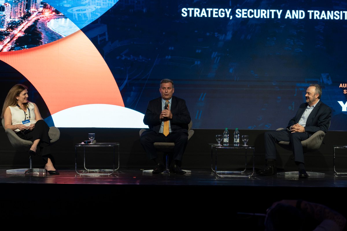 AncapUruguay's tweet photo. Al cierre de #LACEnergySummit, el presidente de ANCAP, @a_stipanicic, enfatizó sobre la importancia de este tipo de congreso del que participaron 84 empresas de unos 14 países.

“Estamos muy contentos con este evento”, del cual ANCAP fue anfitrión, destacó Stipanicic. https://t.co/iQvl7PJX8J