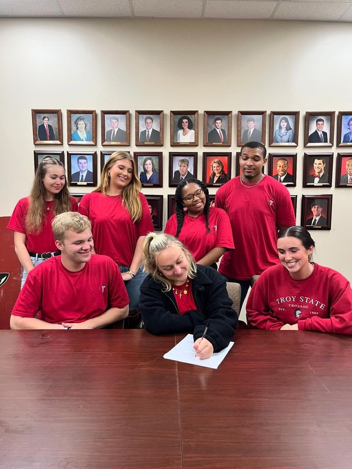 Emily Mosier tweet media