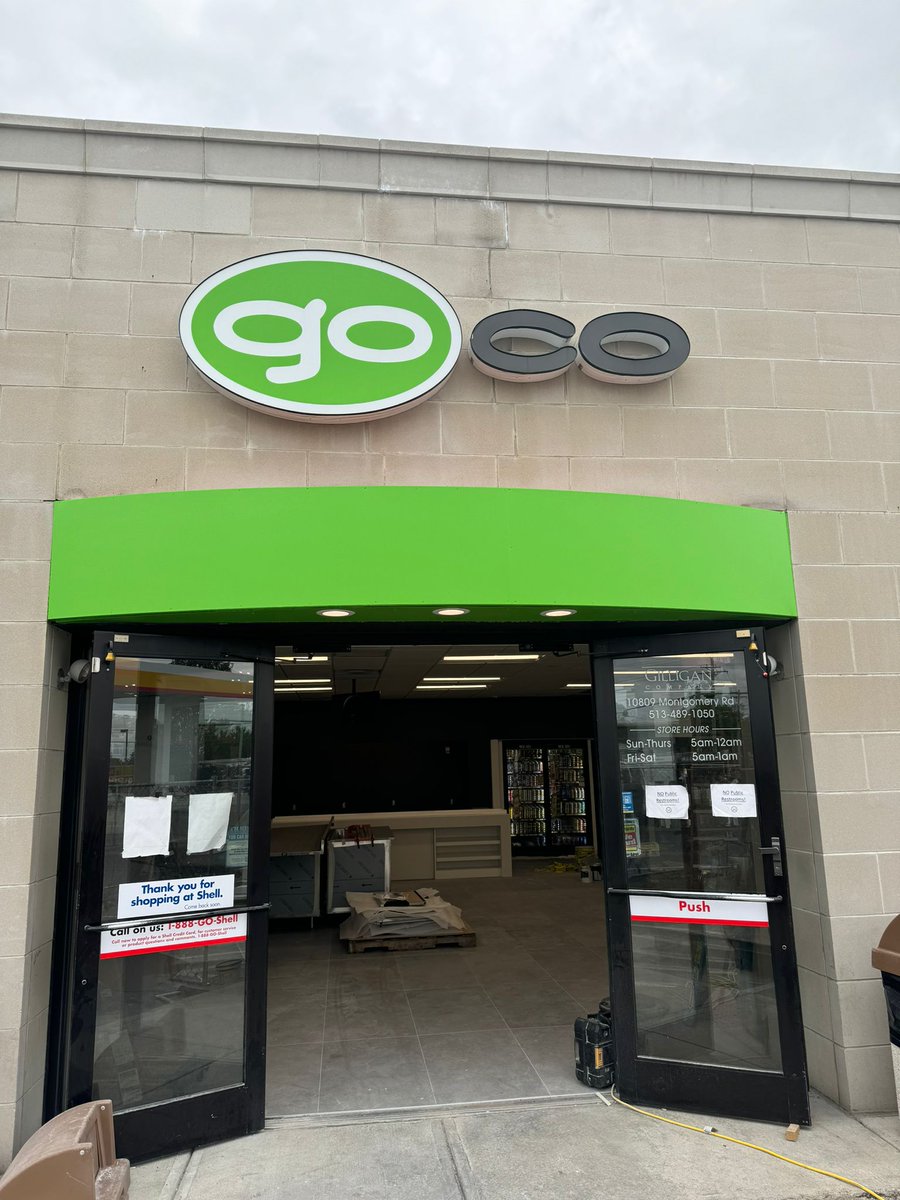 SignsAwnings's tweet image. Enhance your curb appeal with custom awnings &amp;amp; signs! 🌟🏠 Elegant Awnings &amp;amp; Signs offers high-quality, personalized solutions for homes and businesses. Make a lasting impression today! ✨ #CustomAwnings #BusinessSigns #CurbAppeal #QualityCraftsmanship #ElegantAwningsSigns