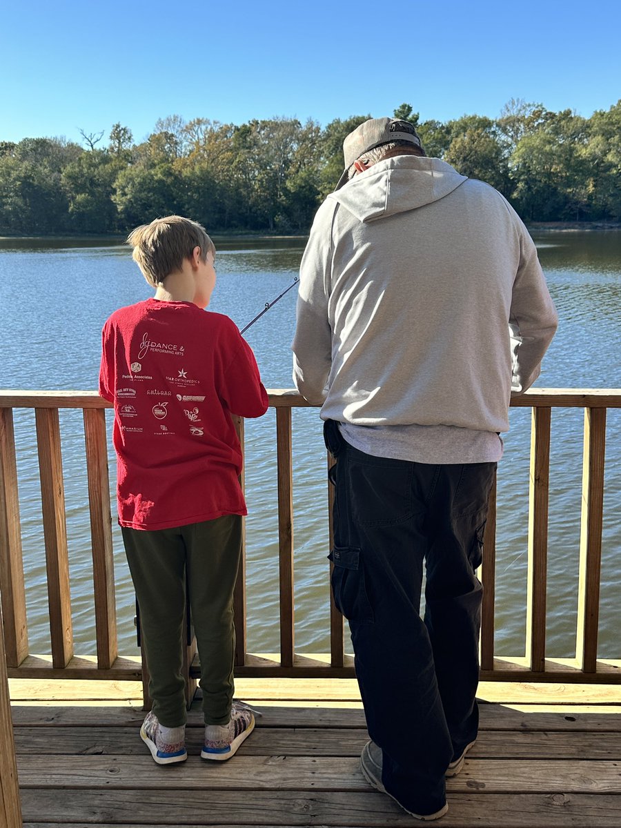 5thgradecamp24's tweet photo. Making memories https://t.co/izsFBrBloZ
